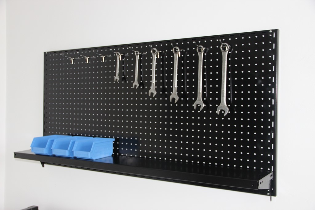 Металлическая перфорированная панель для инструментов на стену: сделать .